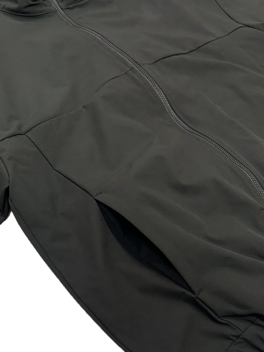 両サイドにポケット付き