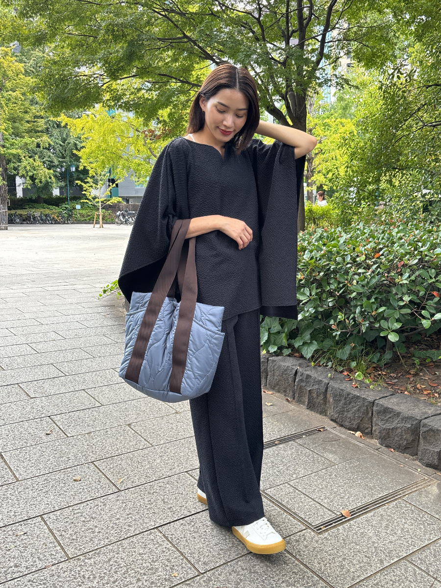 ブルー　ジャガード風セットアップとコーディネート