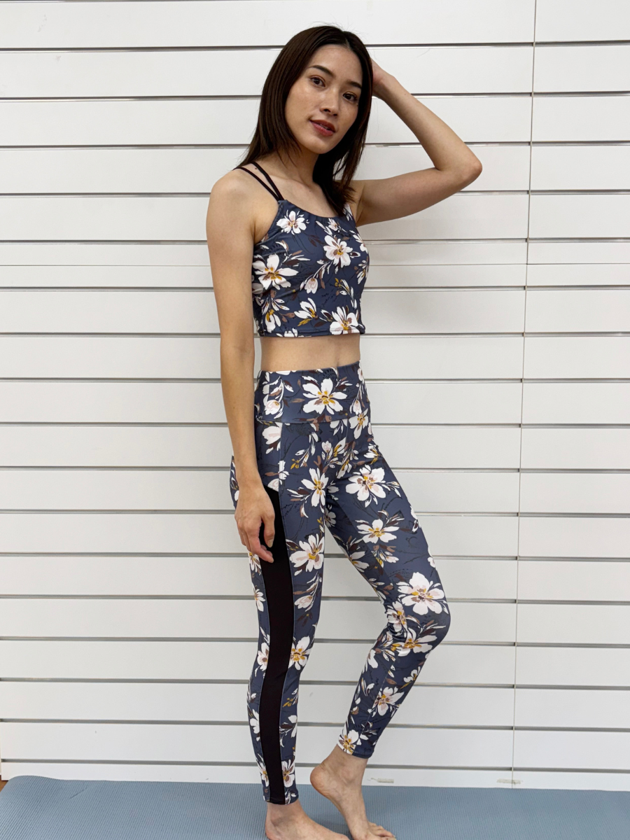 同じシリーズのショルダーブラとコーディネート